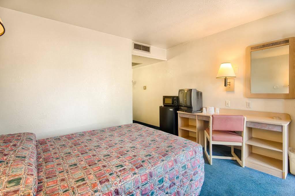 Motel 6-Elko, Nv Eksteriør bilde